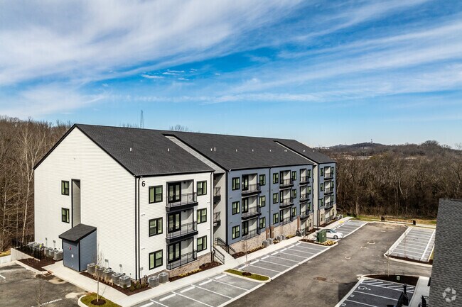 Foto del edificio - z-042126-Highland East
