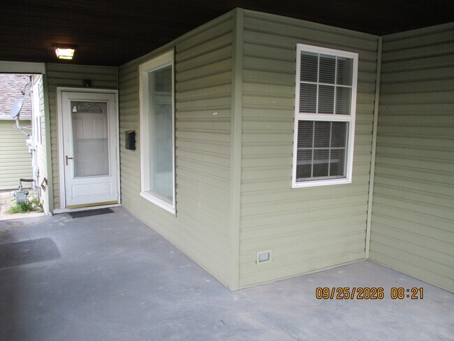 Building Photo - 611 Liberty Dr