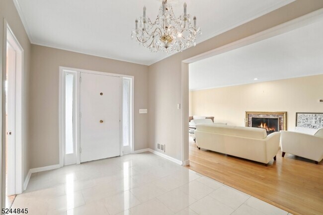 Foto del edificio - 187 Crestwood Dr