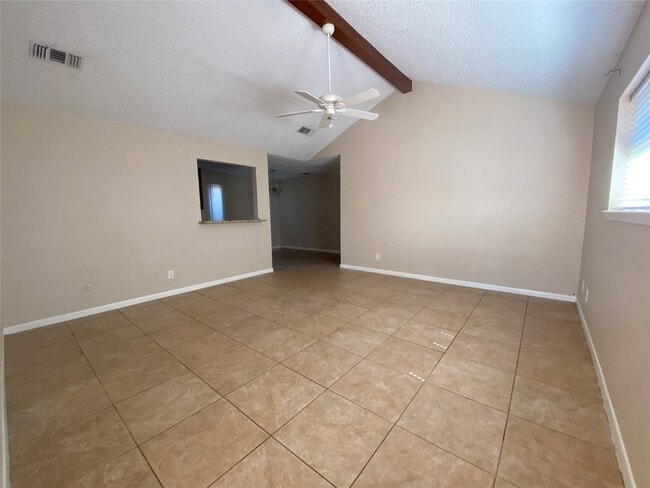 Building Photo - 25 Tradewinds Dr