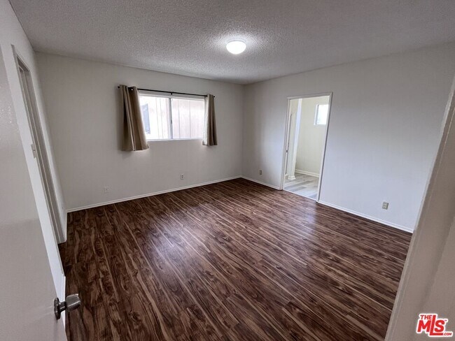 Foto del edificio - 4547 166th St