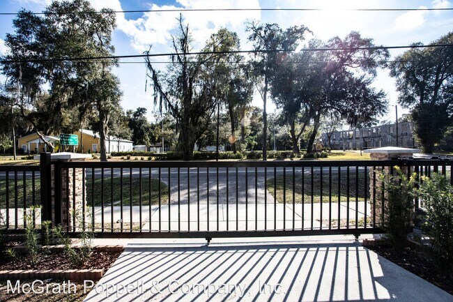 Building Photo - 4 br, 3 bath House - 5320 W HWY 92
