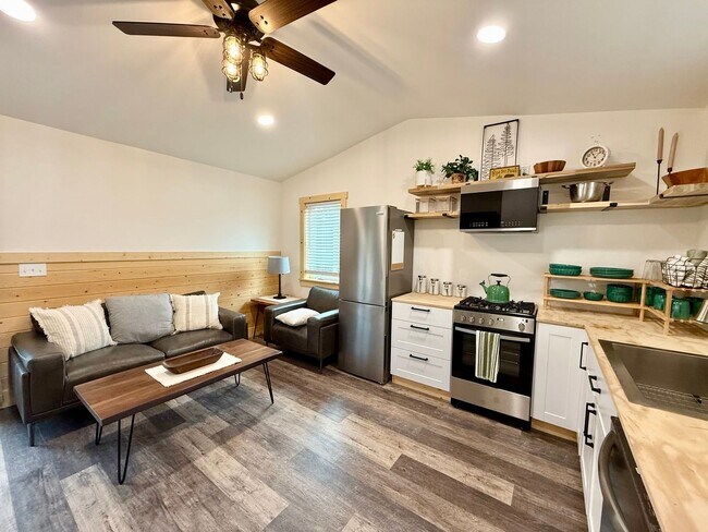 Foto del edificio - LIKE BRAND NEW SOLDOTNA HOME!