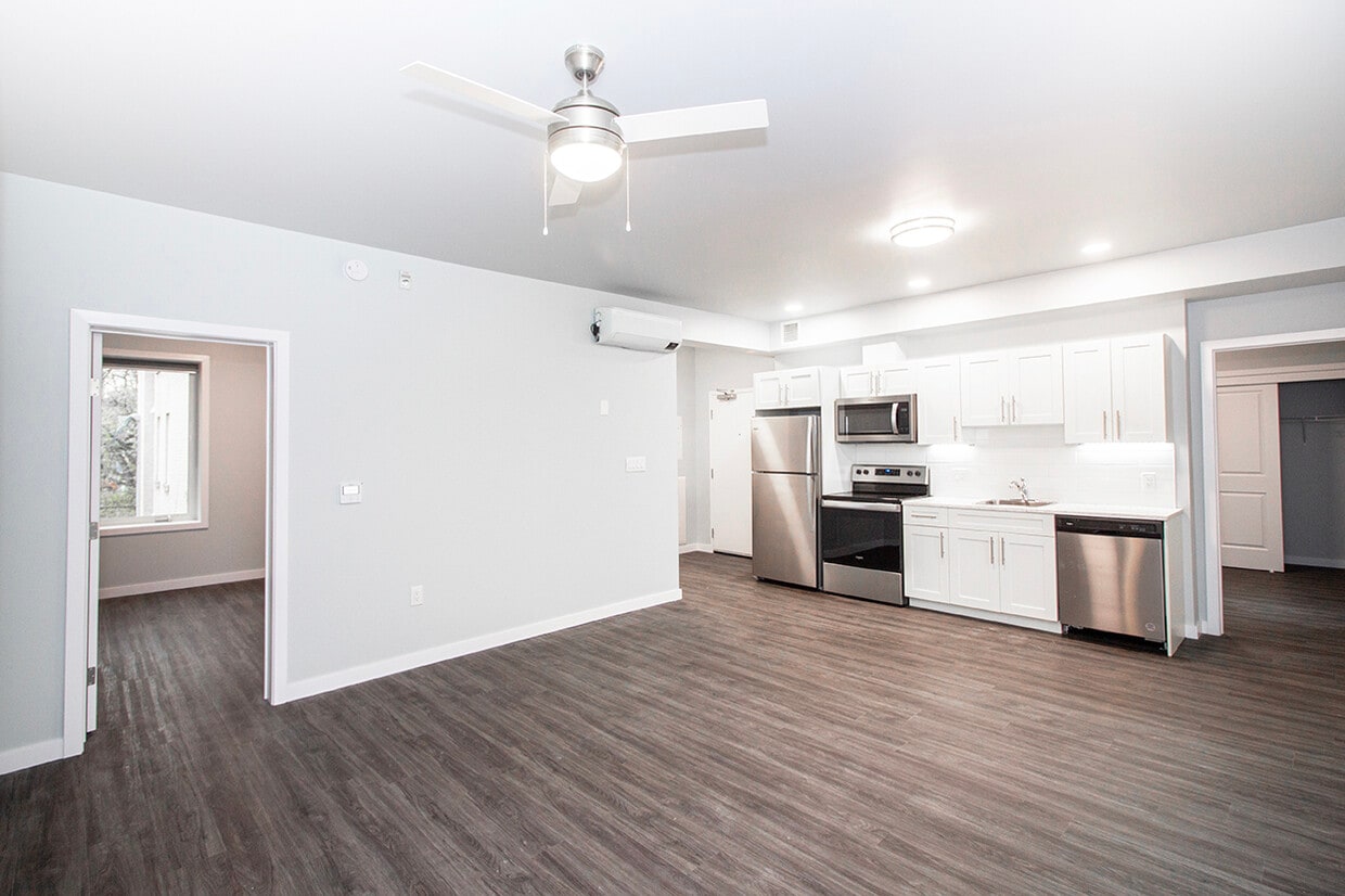 Primary Photo - 753 Wolseley Av