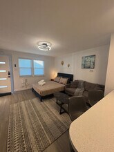 Building Photo - 3006 Stoneway Dr