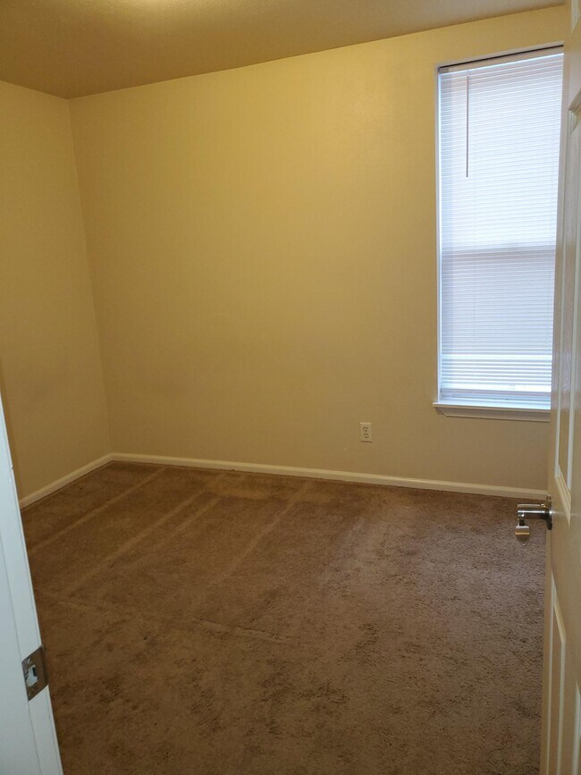 Bedroom 1 - 1031 4th St