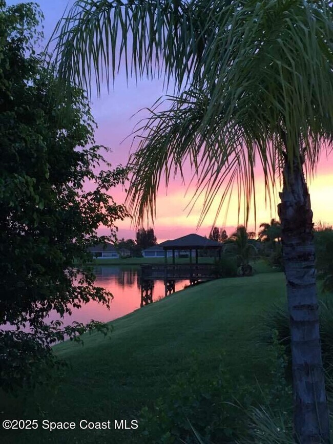 Foto del edificio - 935 Southlakes Way SW