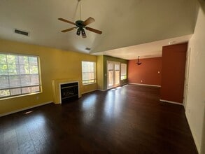 Building Photo - 2430 S Hibiscus Ln