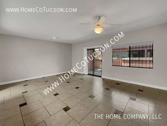 Building Photo - 253 E Ponderosa St