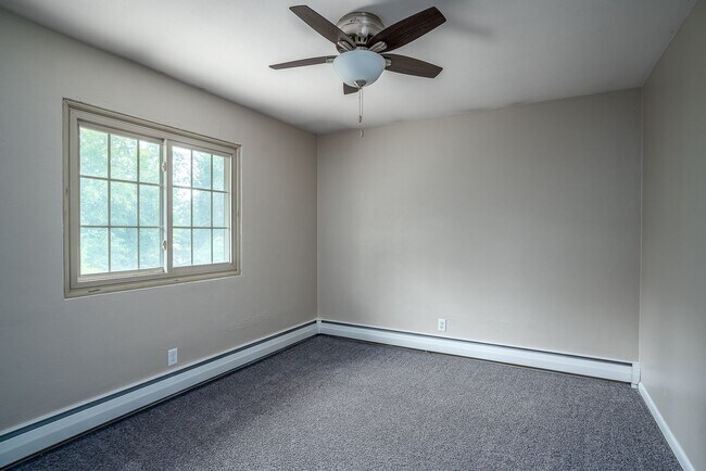 Foto del edificio - Beautiful 2bd Condo close to Downtown Moline