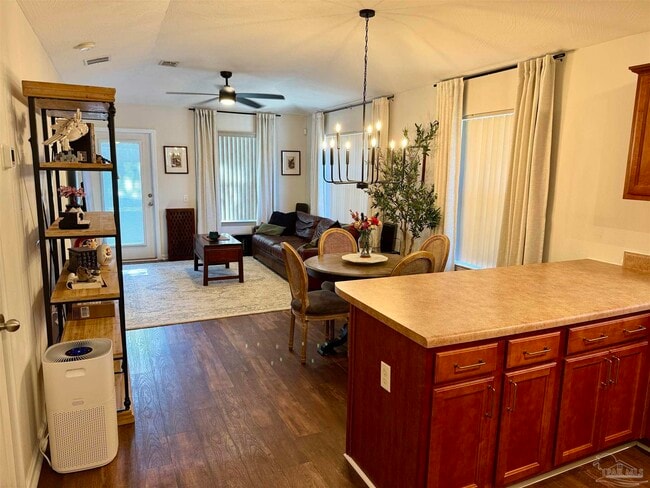 Building Photo - 5934 Bilek Dr