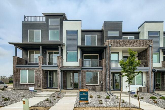 Building Photo - 16609 Promenade St