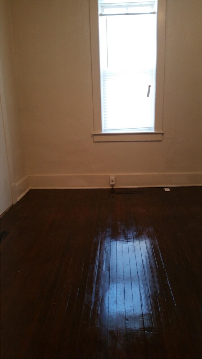 Foto del edificio - 702 N 6th St