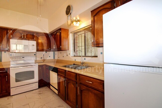 Building Photo - 4132 North Via Villas