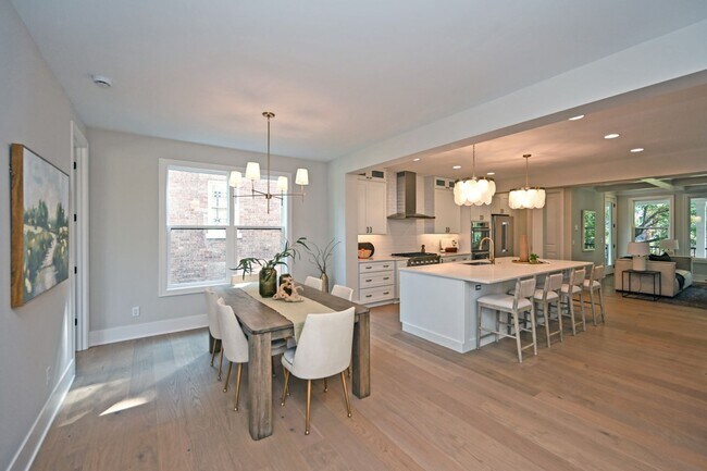 Building Photo - Gorgeous new construction on one of Oakley...