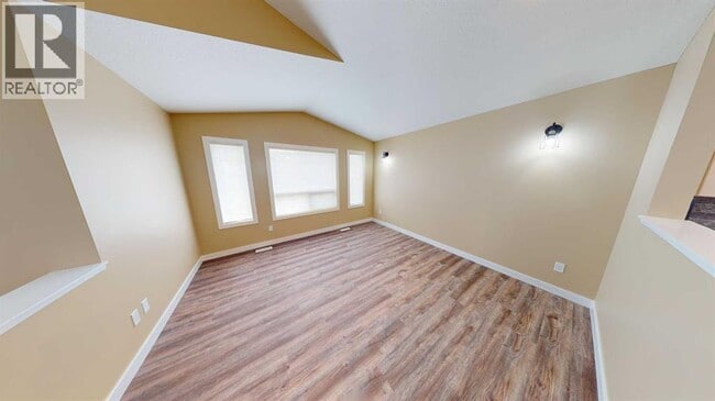 Building Photo - B,7418 114 Street