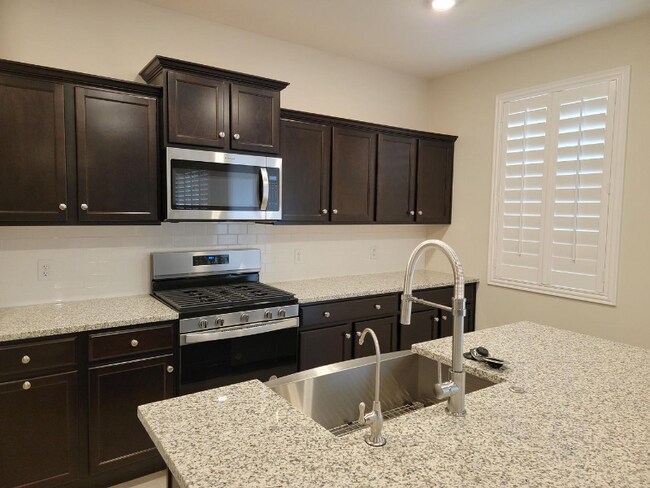 Building Photo - 10138 S Solar Ave
