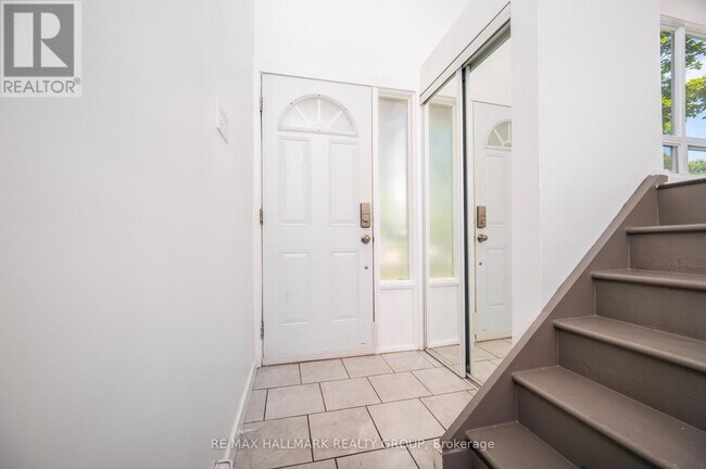 Building Photo - 15 Banner Rd