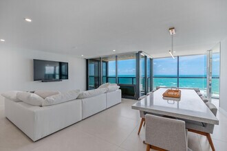 Building Photo - 10410 S Ocean Dr