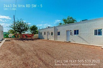 Building Photo - 2443 De Vita Rd SW