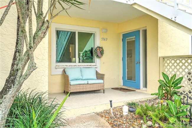 Building Photo - 5563 NE Gulfstream Way