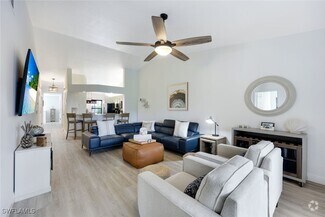 Building Photo - 824 Tanbark Dr