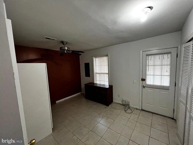 Building Photo - 4009 Timber Oak Trl