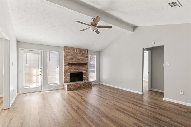 Foto del edificio - 10306 King Ranch Ln