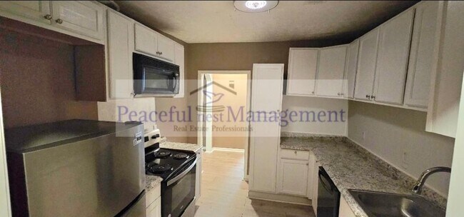 Foto del edificio - 564 Chesterfield Ave