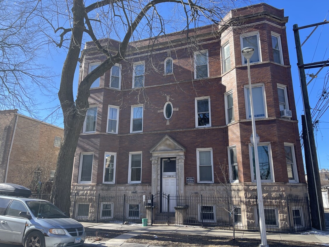 Foto principal - 1508 N Spaulding Ave