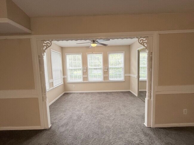 Building Photo - 8558 Hopkins Cir