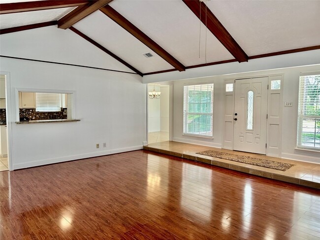 Building Photo - 10902 Olympia Dr