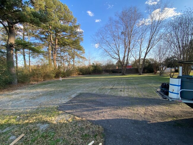 Building Photo - 2009 Kilby Ln