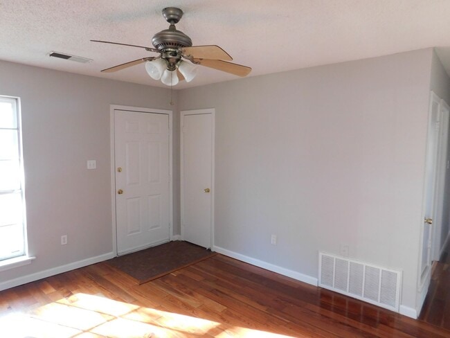 Building Photo - 5841 Gray Cove, Horn Lake, MS