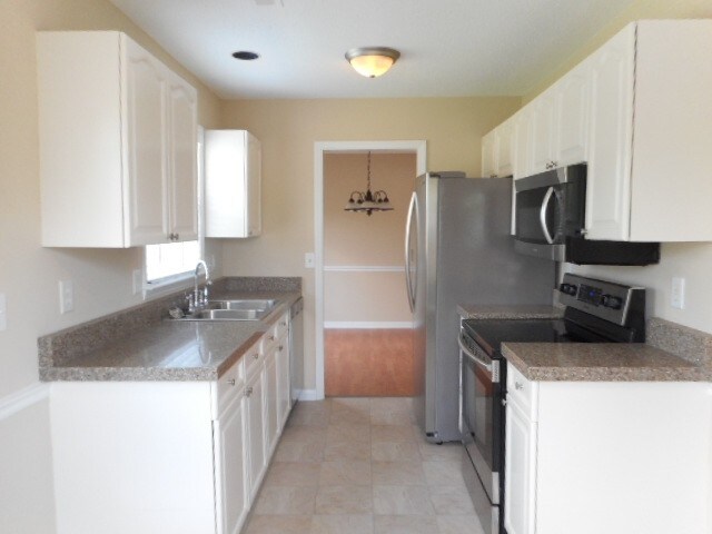 Building Photo - 1605 Glenn Meade Drive