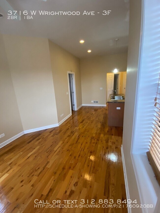 Building Photo - 3716 W Wrightwood Ave