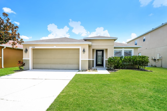 Foto principal - 3044 Park Ridge Ave
