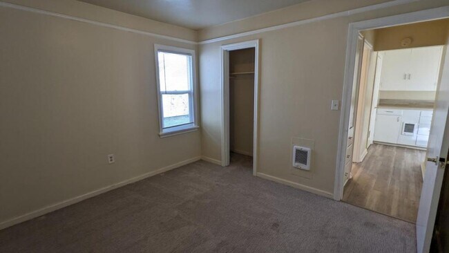 Foto del edificio - 1038 Howard St SE