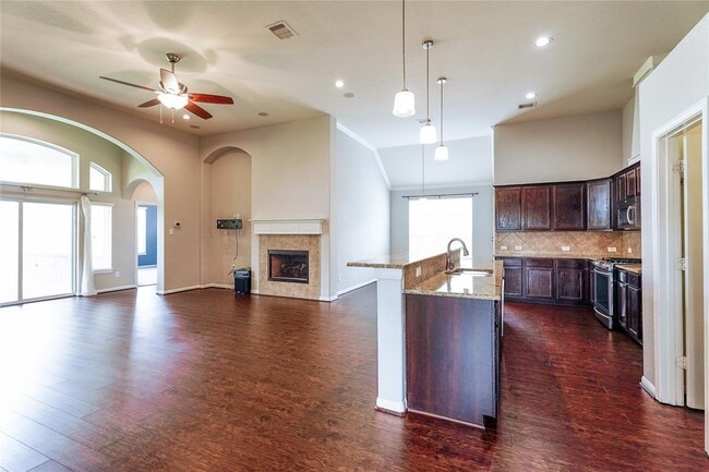 Building Photo - 6011 Watford Bend