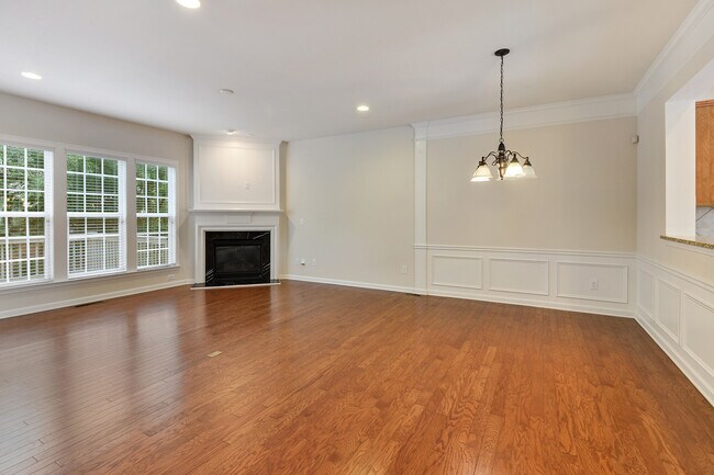 Foto del edificio - 366 Ardmore Ct NW
