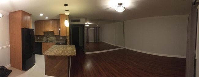 Building Photo - 276 Monaco Blvd