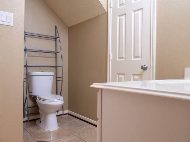 Foto del edificio - 22527 Goss Spring Ct