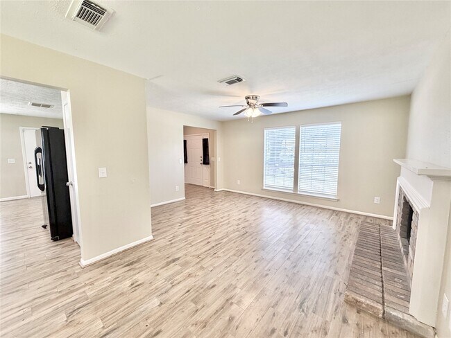 Foto del edificio - 12230 Fetlock Dr