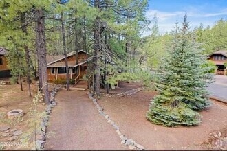 Building Photo - 17520 Bluejay Cir