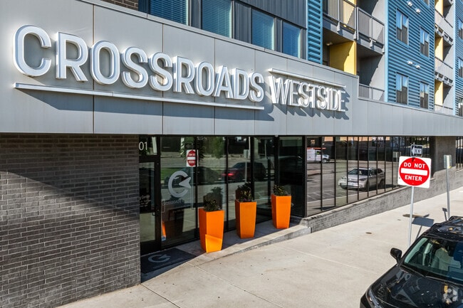 Building Photo - Crossroads Westside