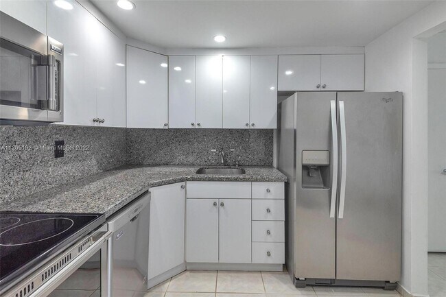 Foto del edificio - 1662 Lincoln Ct