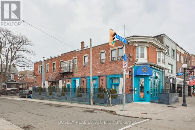 Building Photo - 413 Crawford St