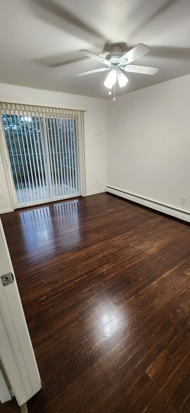 Foto del edificio - 195 Summit View Ct