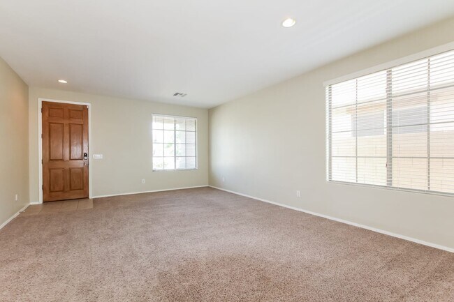 Building Photo - 10241 W Cordes Rd