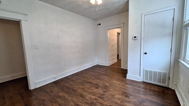 Foto del edificio - 311 W 27th St